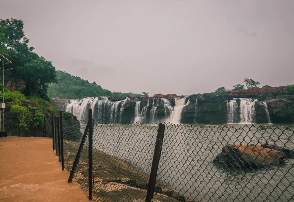 Stay near Bogatha waterfalls